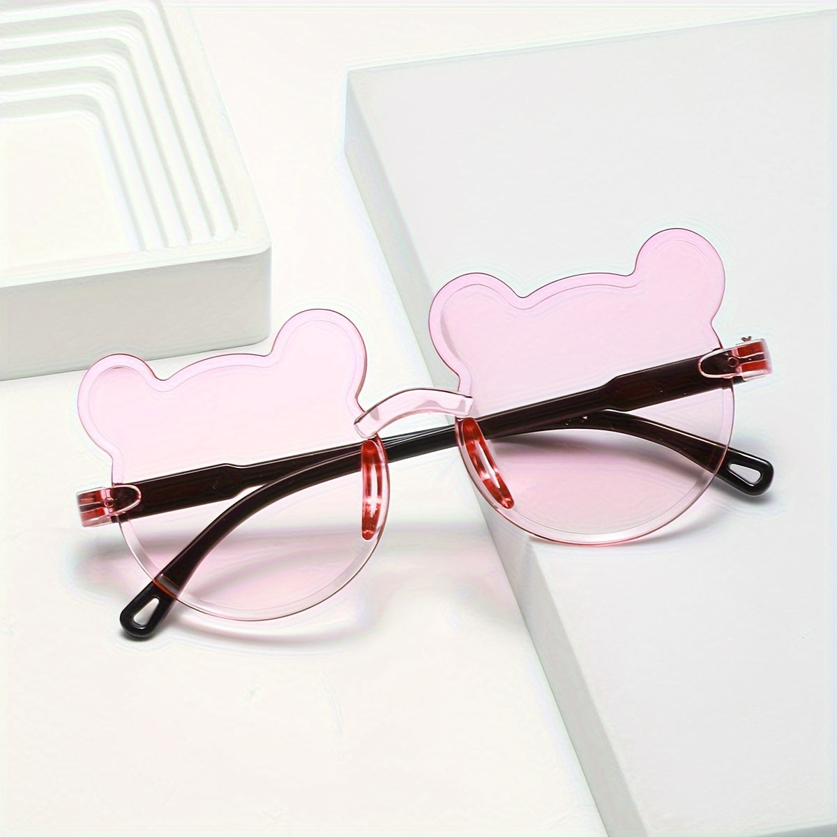 New bear decorative glasses set includes 3 pieces with a cartoon frameless design and bear-style gradient lenses.