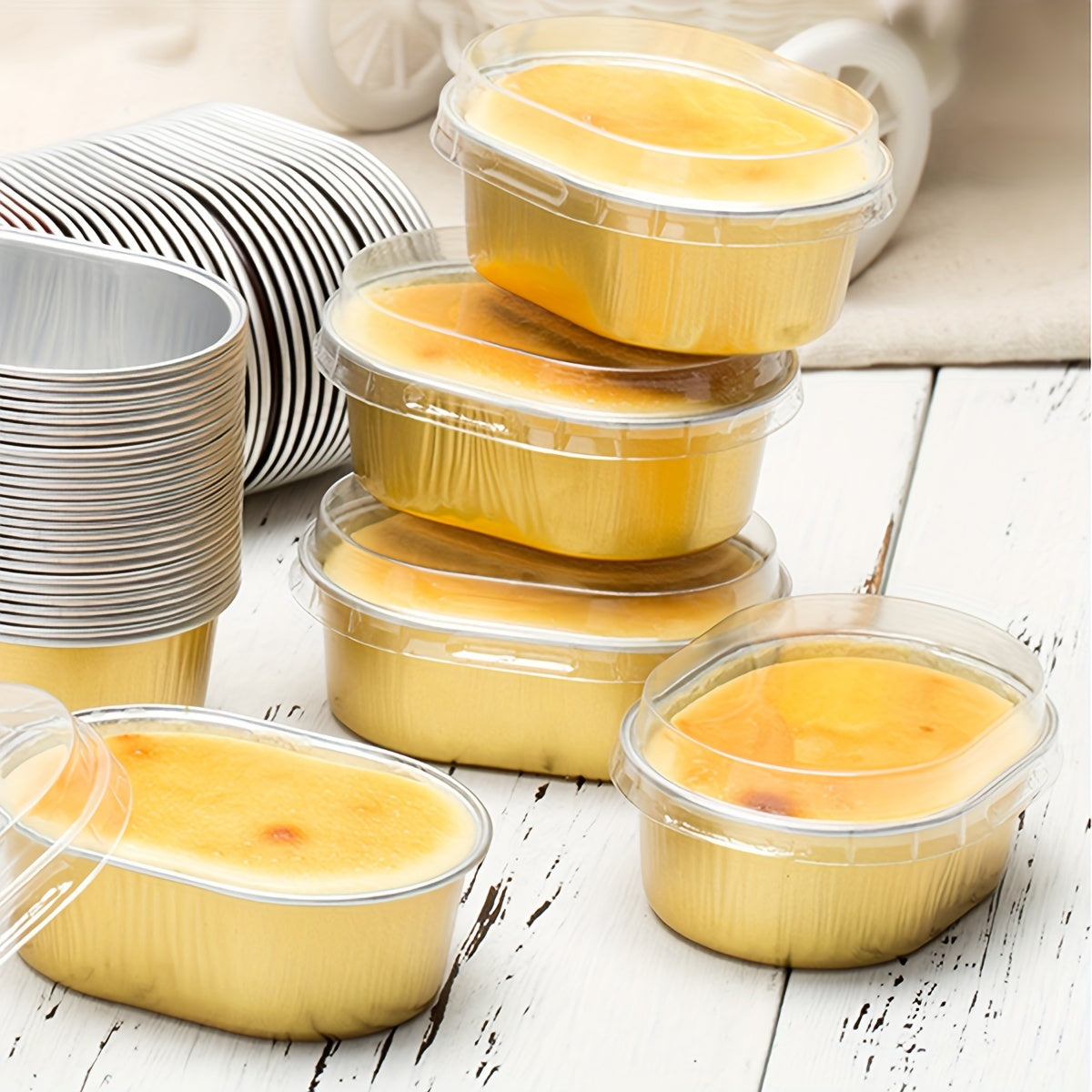 Durable Gold and Black Aluminum Foil Cake Pans with Transparent Covers - Ideal for Mini Cheesecakes, Cupcakes, and Sweets - Great for Holiday Celebrations - Lead-Free and Reusable