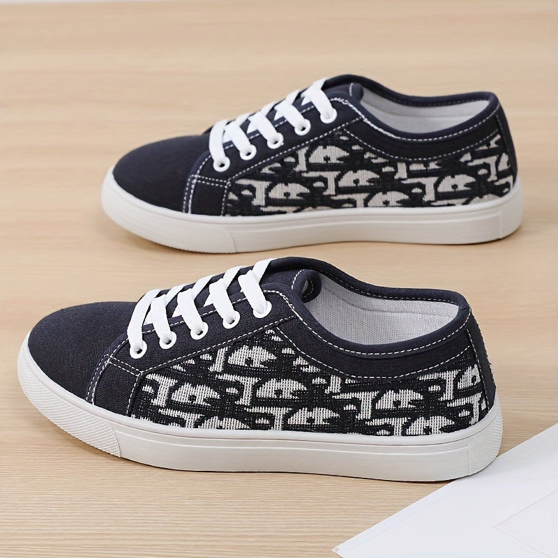 Simple low-top canvas shoes for women, versatile and trendy couple's style.