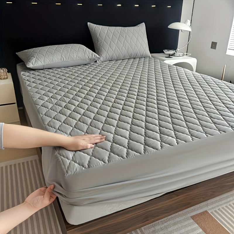 Diamond-pattern waterproof mattress cover made of thickened material, without pillow core and pillowcase included. Provides ultimate comfort and protection for your mattress in bedrooms, guest rooms, and hotels. Ultra-soft and comfortable for a restful