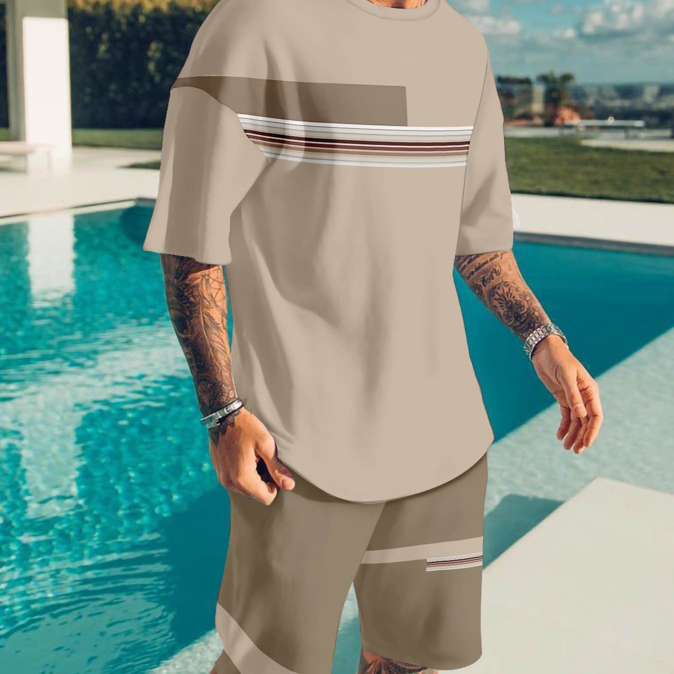 Men's casual 3D printed T-shirt and shorts set in knit polyester fabric. Regular fit with crew neck and slight stretch. Features lash sets and print pattern. Fabric weight: 100g/m².