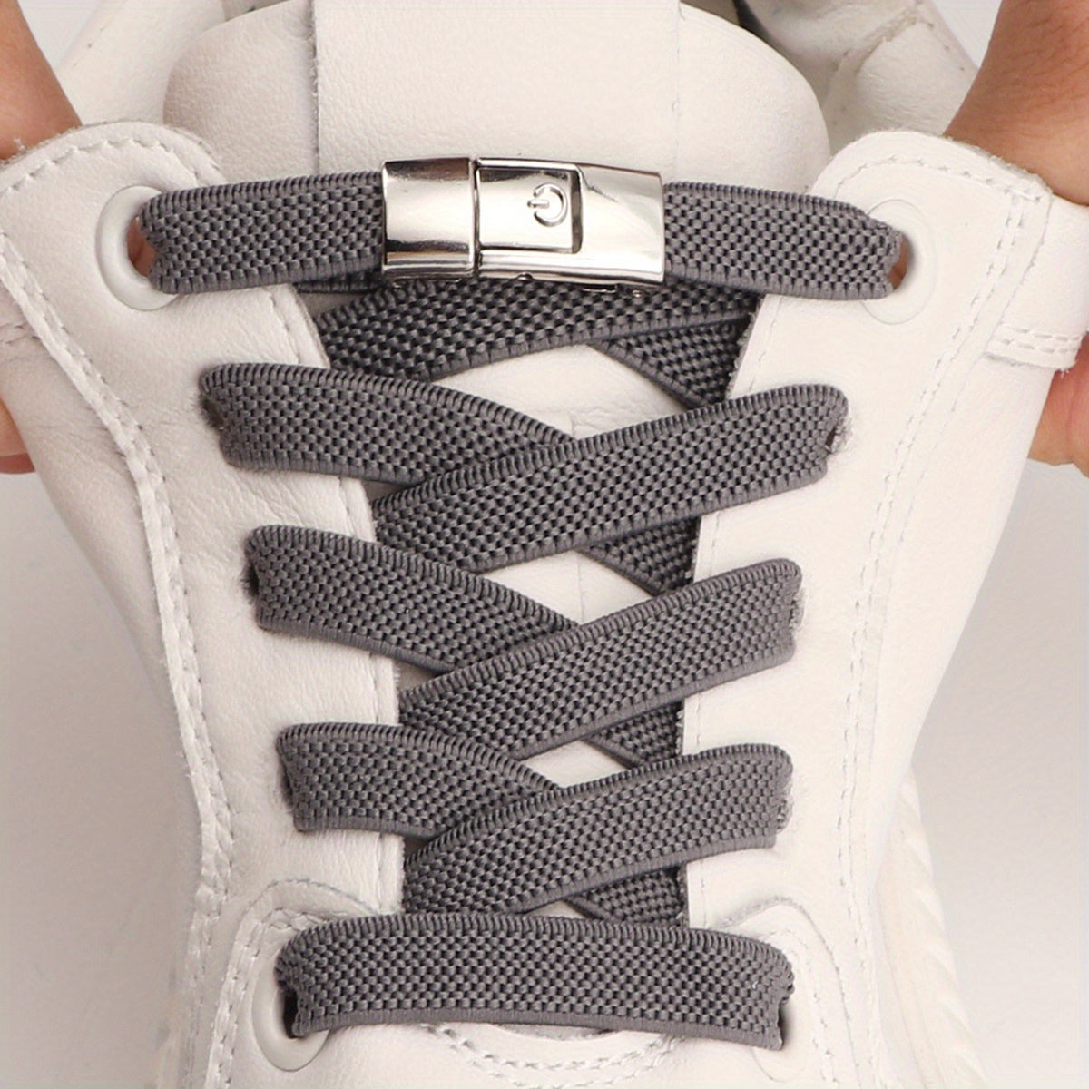 Women's white laces with buckles for sneakers.