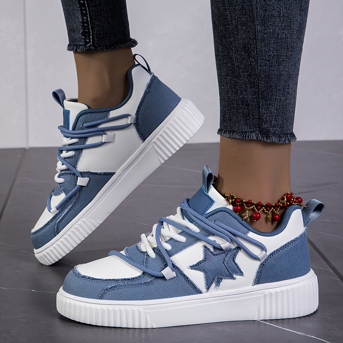 Women's lace-up platform sneakers for casual wear, with soft soles and comfortable low-top design for walking.