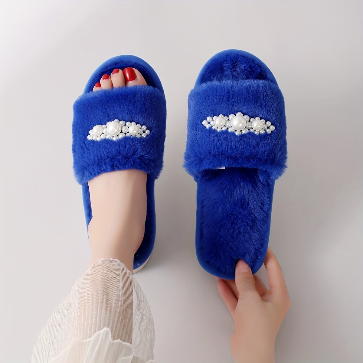 Stylish Faux Pearl Home Slippers with Plush Lining and Non-slip Sole