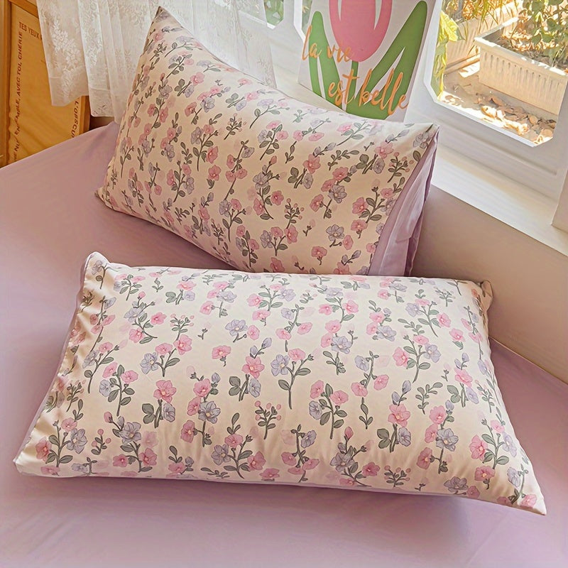 One piece of a modern floral hypoallergenic pillowcase made from deep pocket, comfortable, breathable polyester. This pillowcase is machine washable, non-fading, and perfect for dorms, bedrooms, and guest rooms. Made from 90gsm woven fabric.