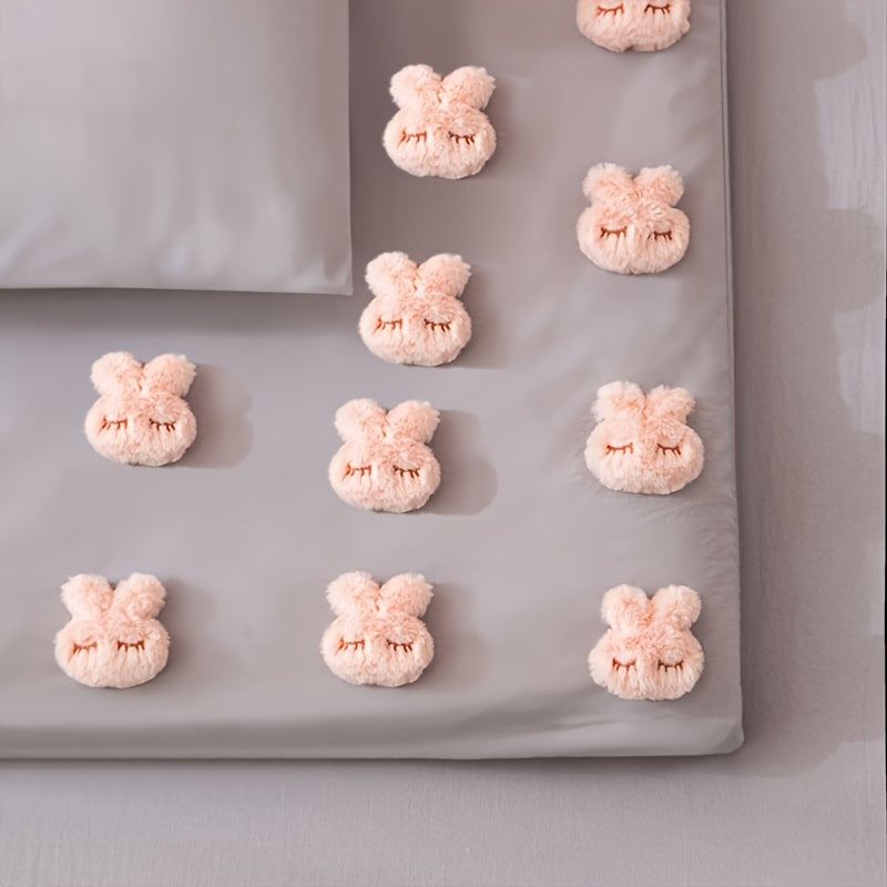 To'rt dona Plush Rabbit Quilt Holders pushti va kulrang - Anti-slip Duvet Clips ko'rpa, varaq, yotoq etaklari va pardalar uchun oson ochish xususiyati bilan - Qiziqarli dizayn