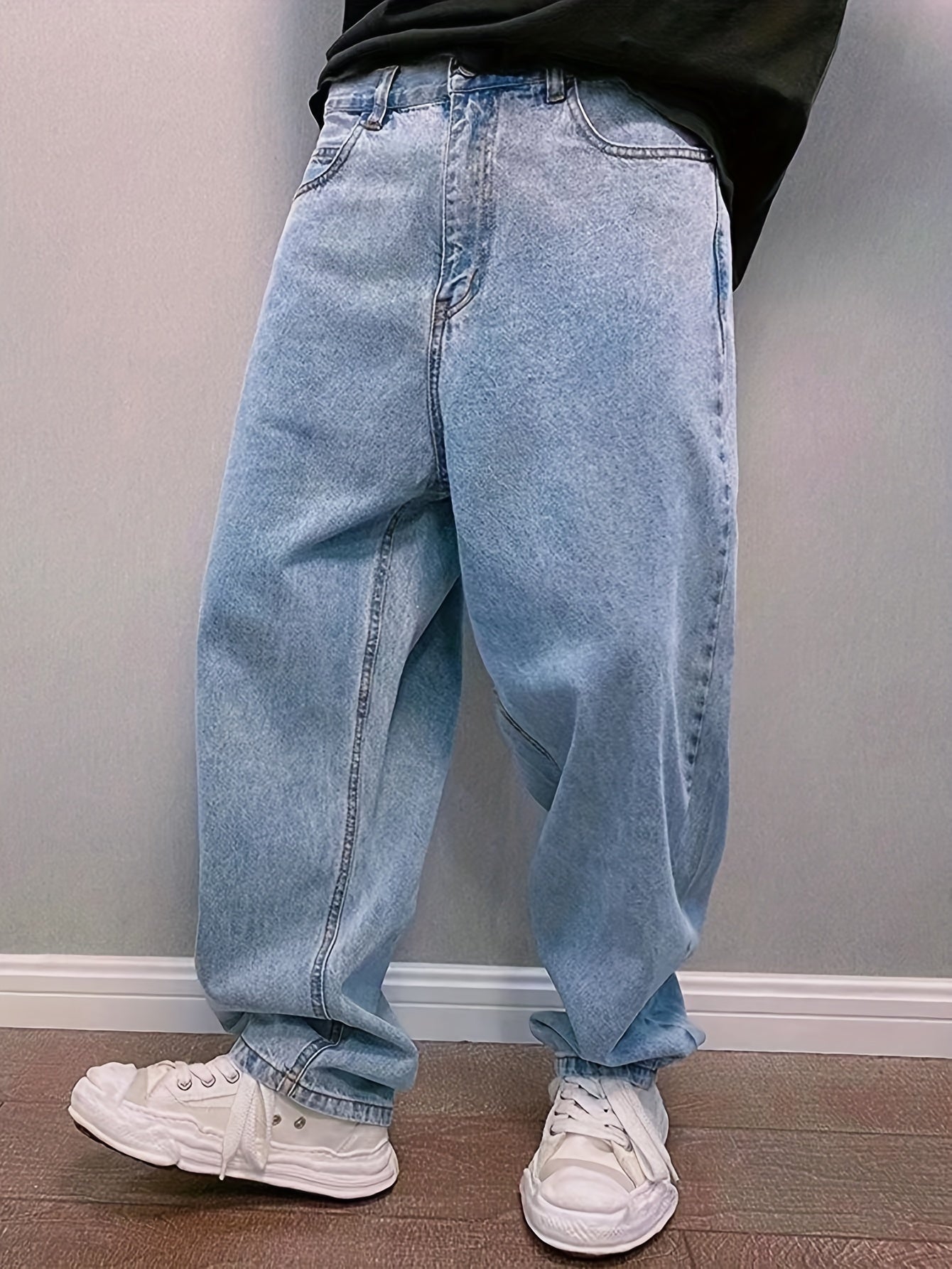 Spring and Summer 2024 Men's Light Blue Washed Denim Pants, Loose-Fitting Casual Street Style Jeans.