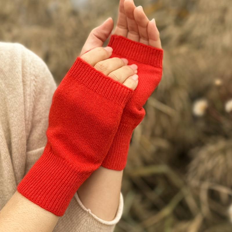 Stay warm in style with these luxurious 100% cashmere women's mittens. Hand-knitted for ultimate comfort and warmth, these gloves are elastic and hand washable for easy care. Perfect for a cozy weekend casual look.