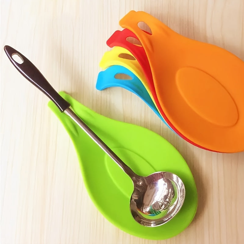 Silicone spoon rest for kitchen utensils - Easy to clean, heat-resistant holder for spoons and seasonings.