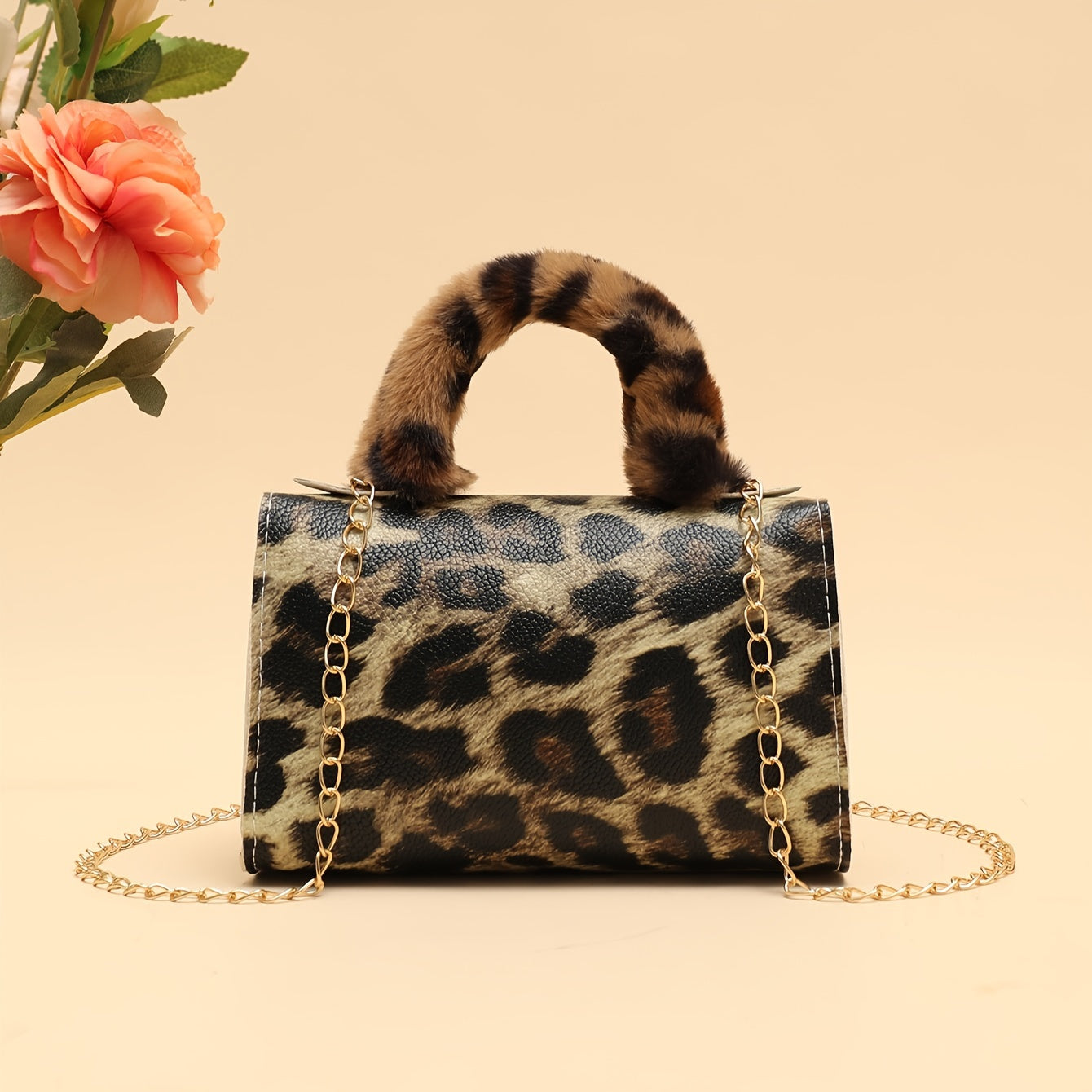 Furry chain crossbody bag with wrist lock and animal print, perfect for daily outings in autumn and winter.