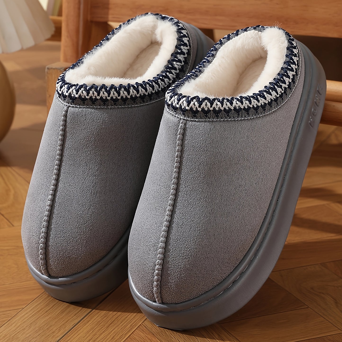 Stylish Winter Slippers for Men and Women - Cozy, Warm Indoor/Outdoor Slip-Ons with Plush Lining and Anti-Slip Sole