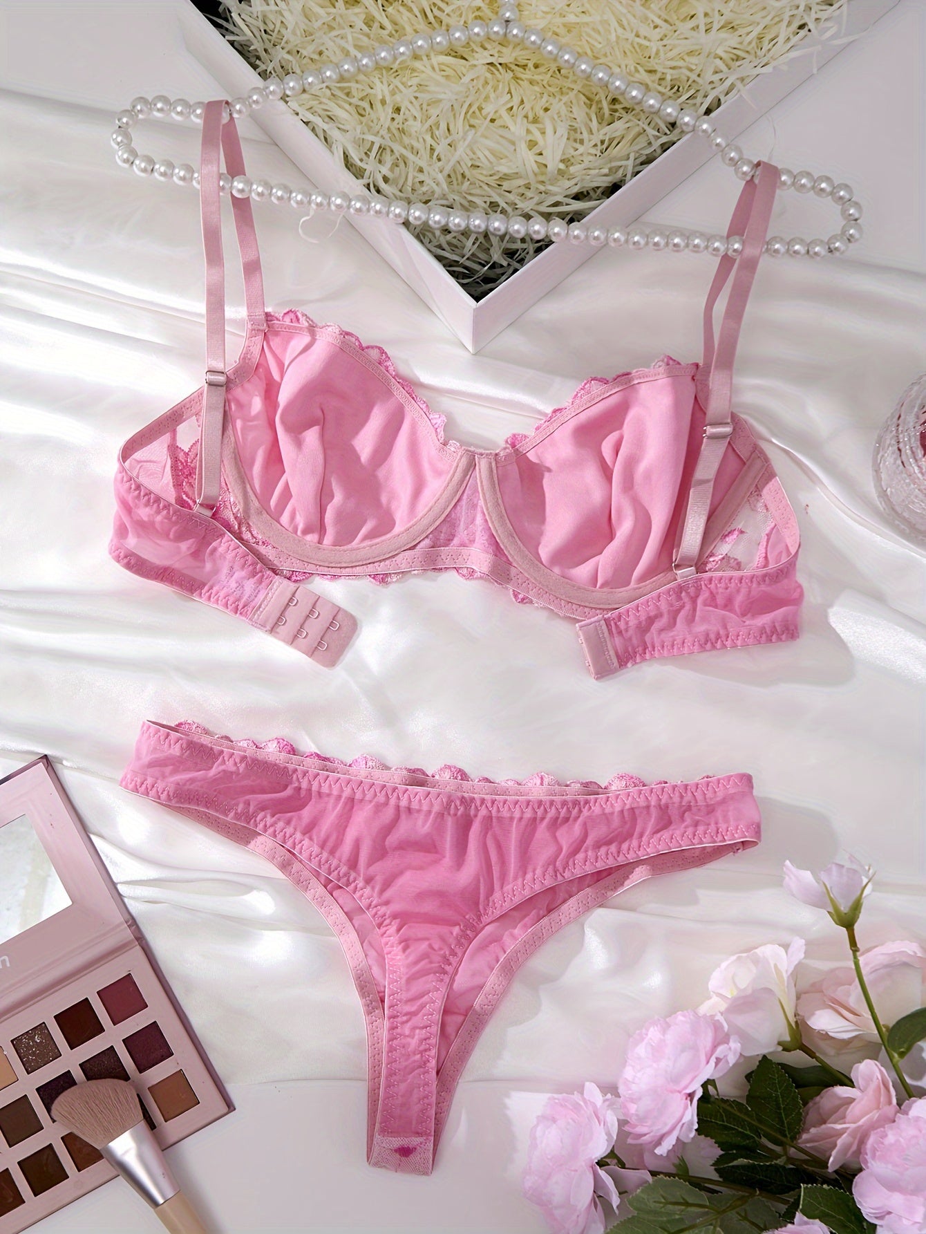 New autumn and winter pink floral embroidered underwear set with comfortable lining, high-quality gathered bra, and mesh panties.