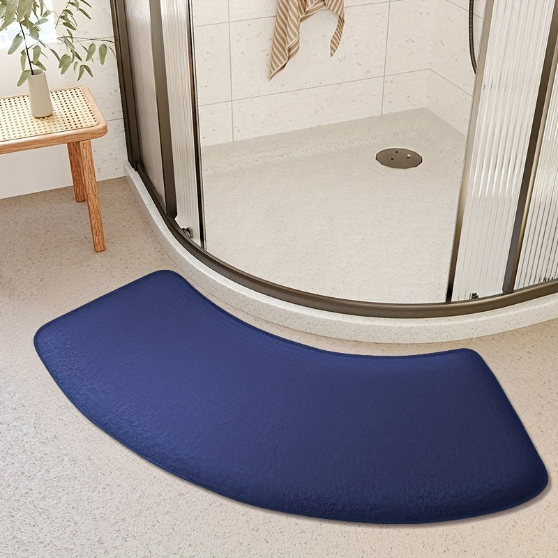 This non-slip bath mat is made of thickened polyester and designed for use as a shower door rug or entryway foot mat. It can be hand-washed and has a low pile, making it easy to clean. This machine-made mat weighs 660g per square meter and is 1.2cm