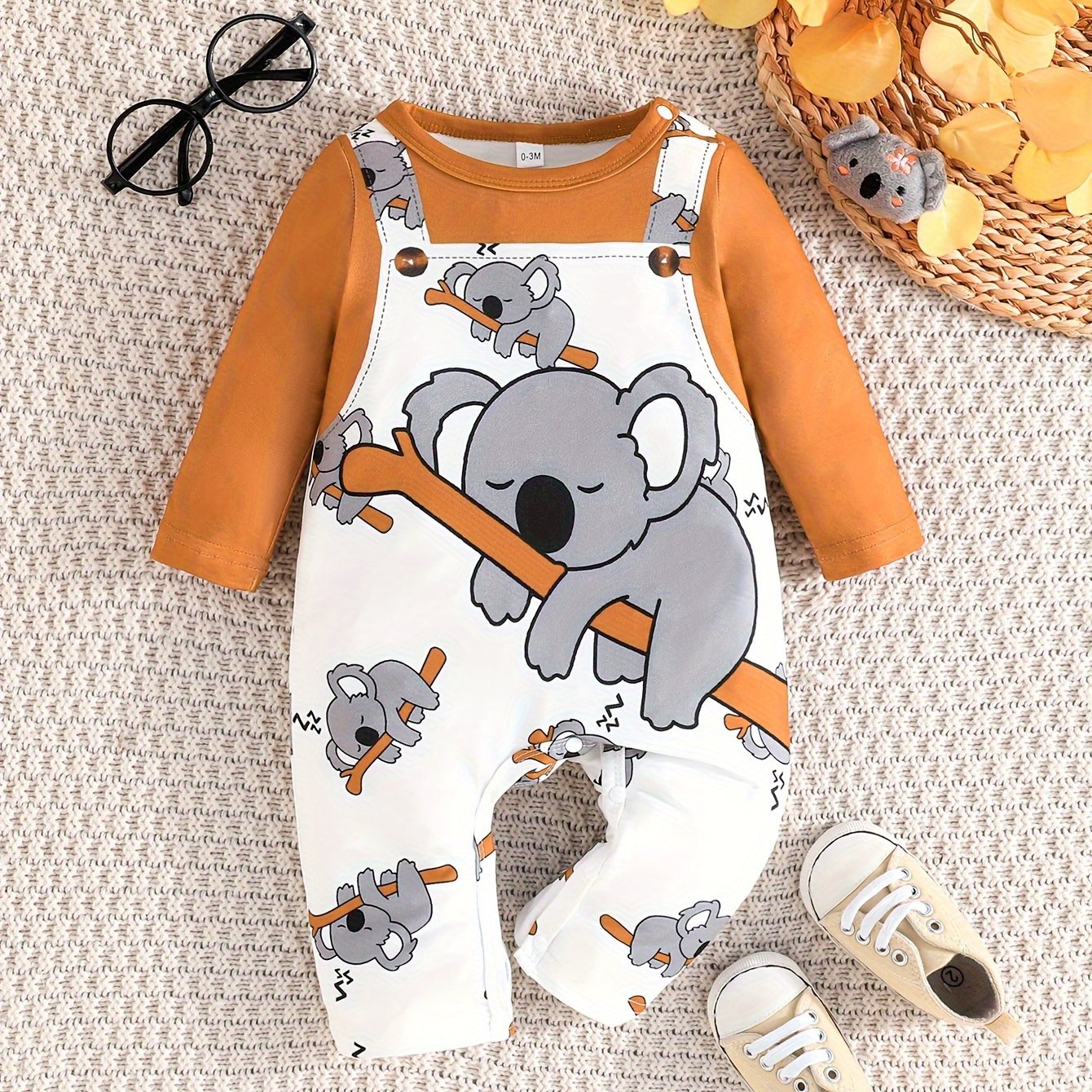 Casual, cute fake two-piece bodysuit with cartoon elephant print for baby boys, ideal for outdoor wear.