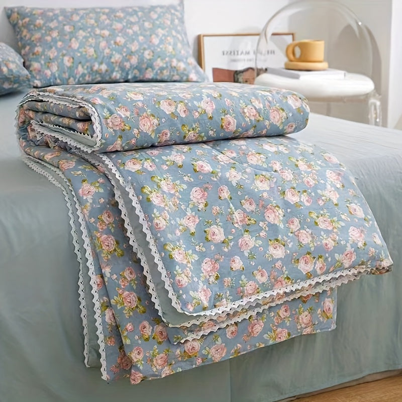 One-piece Glam Style Quilt with Floral & Fruit Pattern, Scalloped Edge, and Soft Liner - All-Season Comfort - Machine Washable, Stain Resistant Polyester Bedspread - Woven Polyester Fiber Filling - Multipurpose Bedding with Unique Embellishments