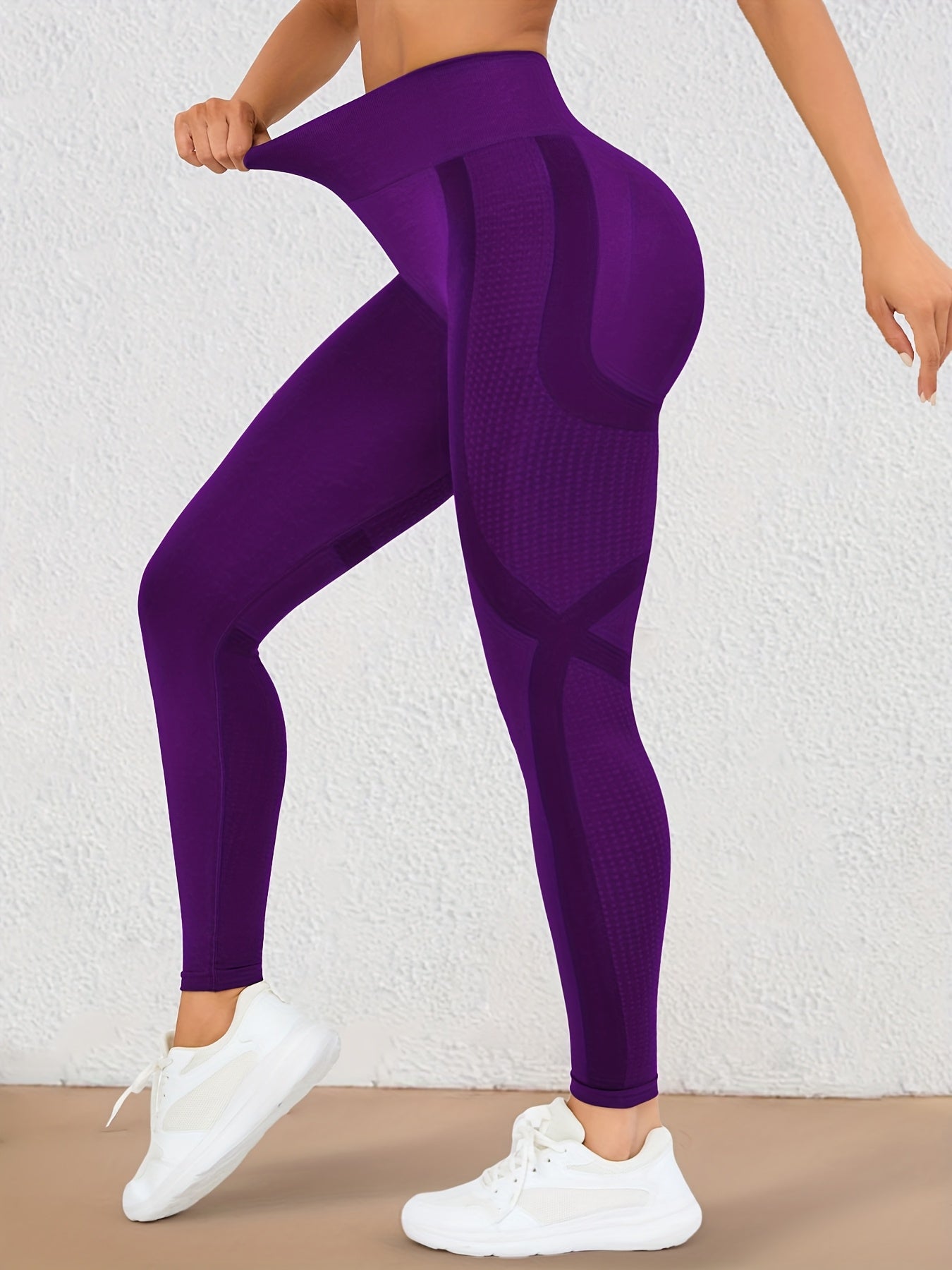 High Waist Butt Lifting Yoga Pants for Women with Moisture-Wicking, Hip Lift Design. Made of 90% Polyamide & 10% Elastane, Machine Washable. All-Season Activewear for Running, Gym & Yoga.