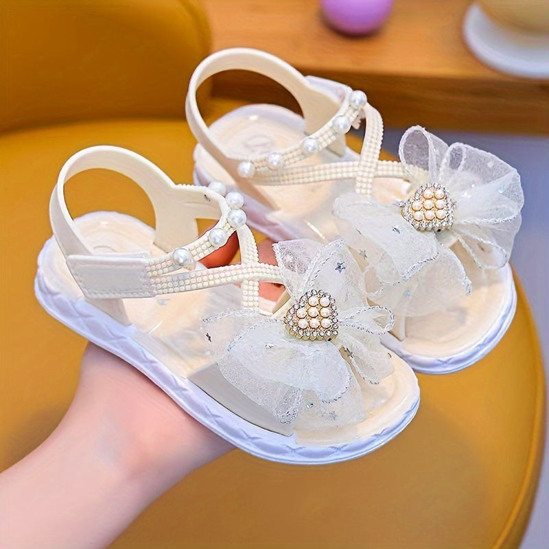 New summer girls' sandals for 2024 with anti-slip soft bottom, perfect for medium and large children. Ideal for little girls and baby princesses at the beach.