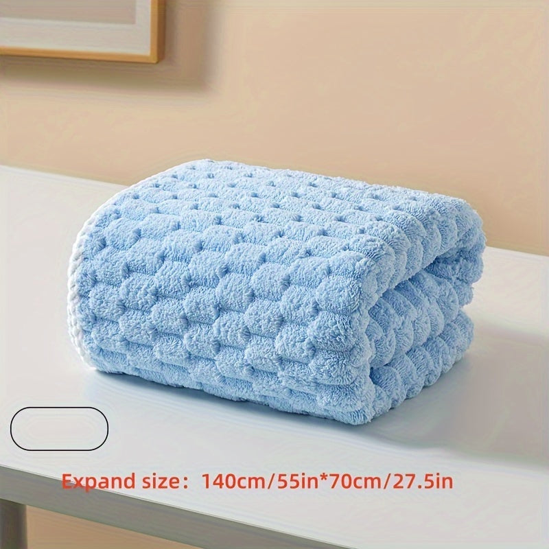 Space-themed plaid microfiber bath towel in oblong shape, 350gsm quick-drying knit fabric, 80% polyester 20% nylon, hand wash only, ideal Christmas gift.