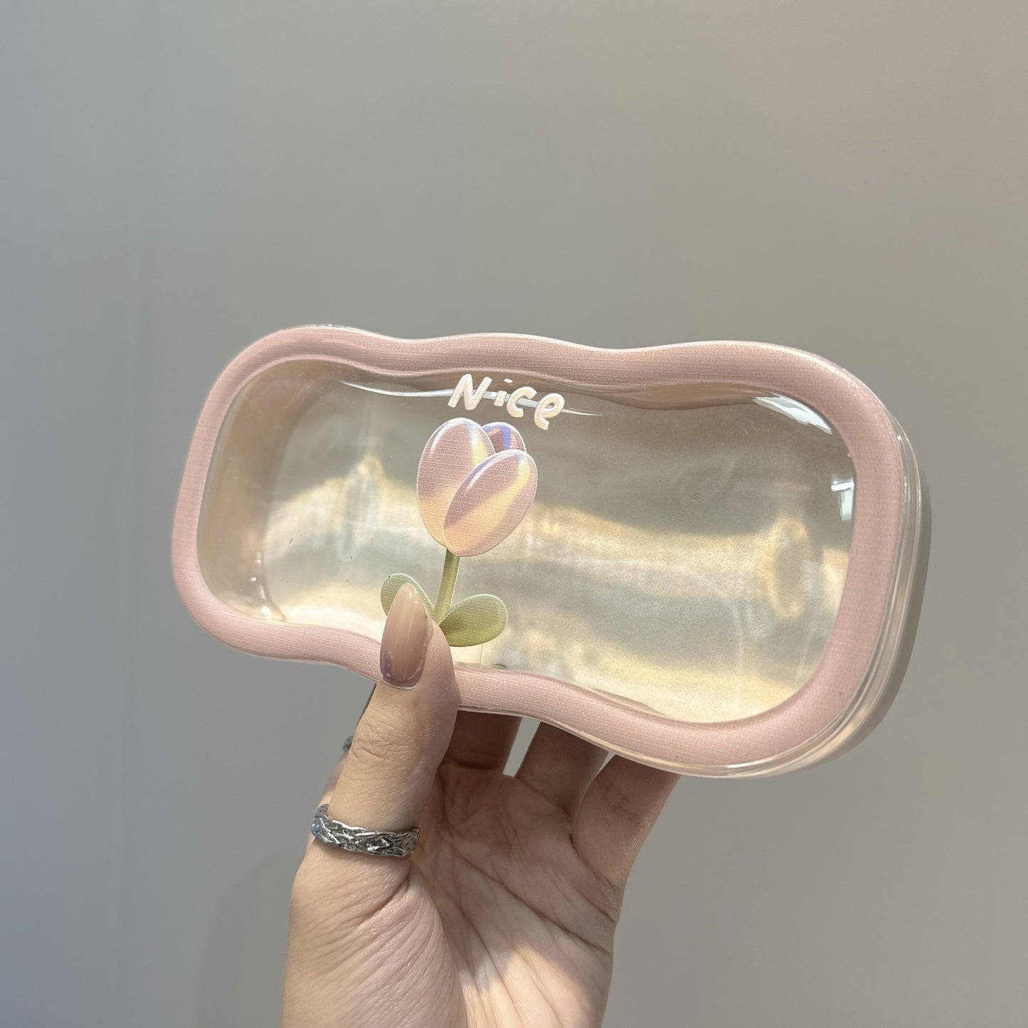 Stylish Tulip Pattern Glasses Case - Clear, Tough Plastic, Convenient & Protective Storage Solution for Fashionable Eyewear