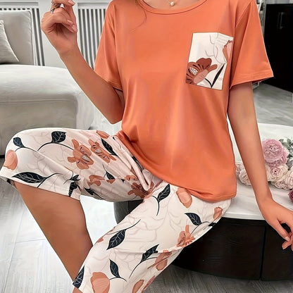 Trendy floral print three-quarter pants set for outdoor wear and loungewear for plus size women.