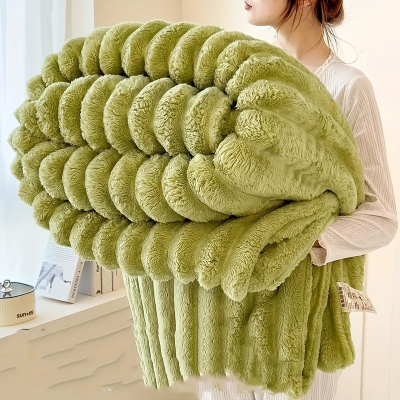 Warm up for autumn and winter with this versatile rabbit plush pull rod cover blanket. Perfect for single or double use in the bedroom, hotel, or dormitory, this super large and thickened blanket is sure to keep you cozy all season long.