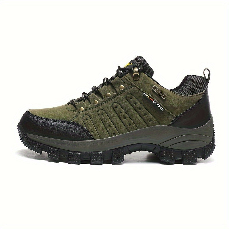 Sturdy men's hiking shoes: comfortable, breathable, lightweight, and skid-resistant for hiking, hunting, and camping.