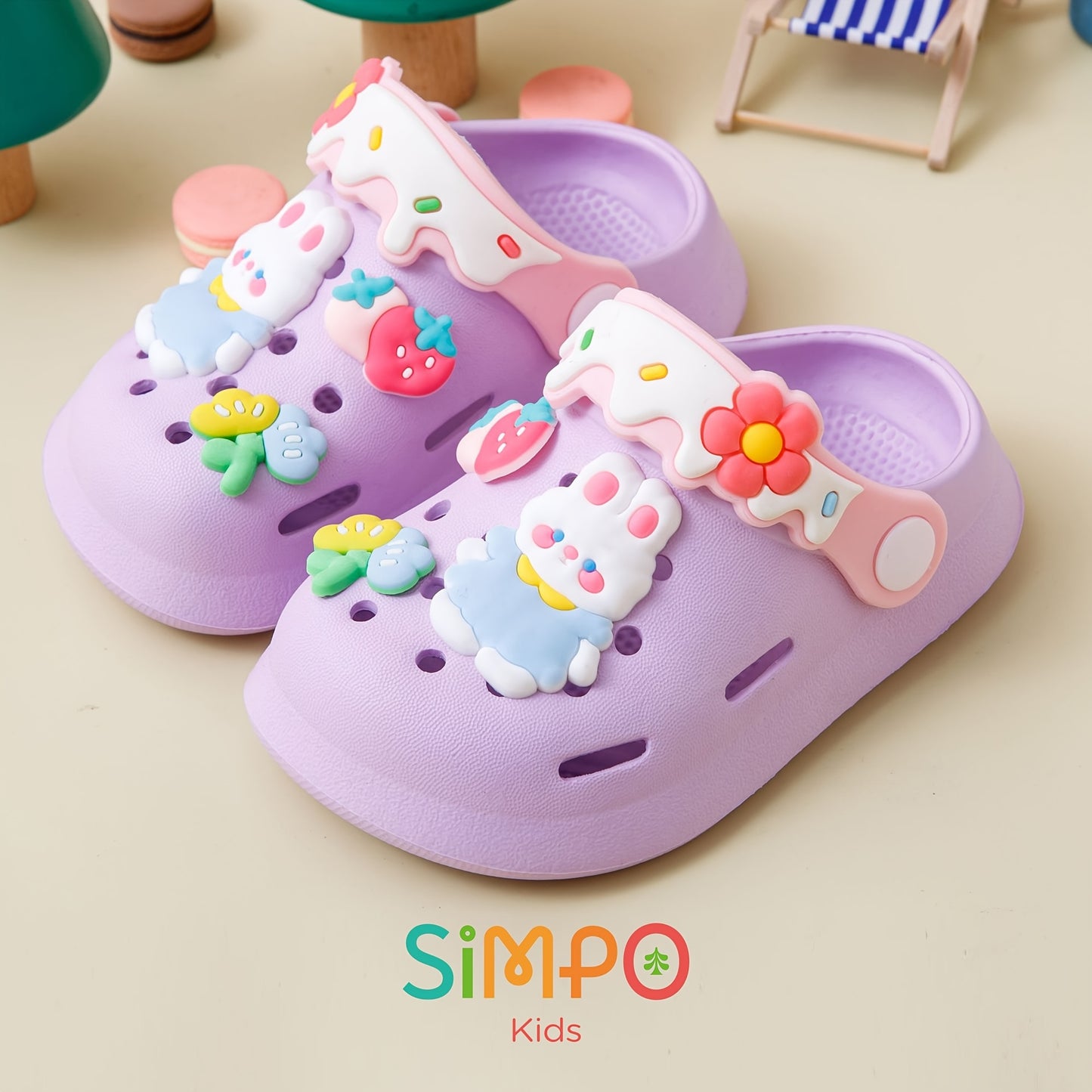 Cute cartoon girls' clogs, perfect for indoor and outdoor use, ideal for beach and garden with breathable non-slip EVA material.