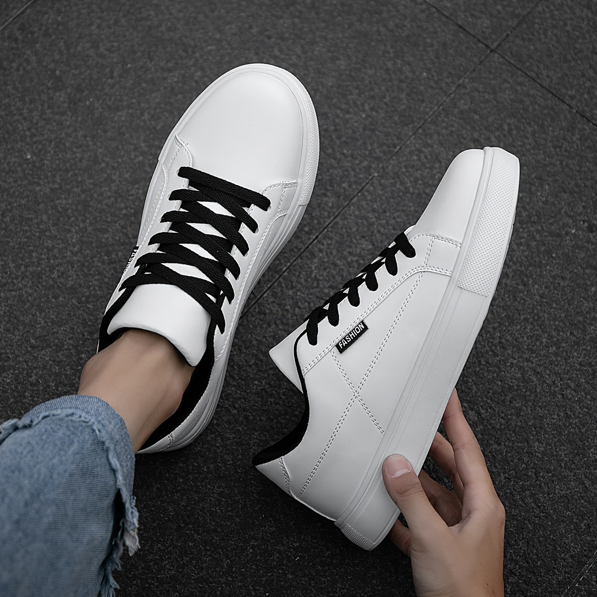 Men's skateboard shoes with solid color and graphic design, lace-up low top style and comfortable EVA sole for daily wear and running.