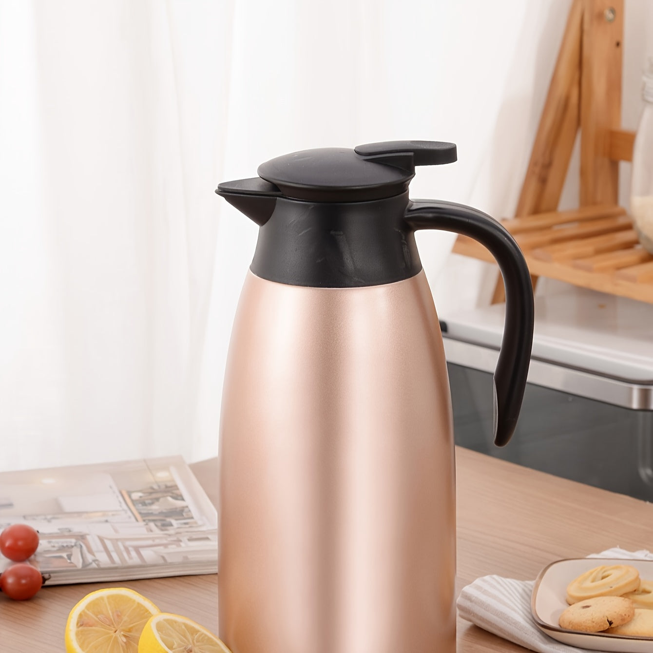 Stainless steel insulated pot for hot and cold beverages