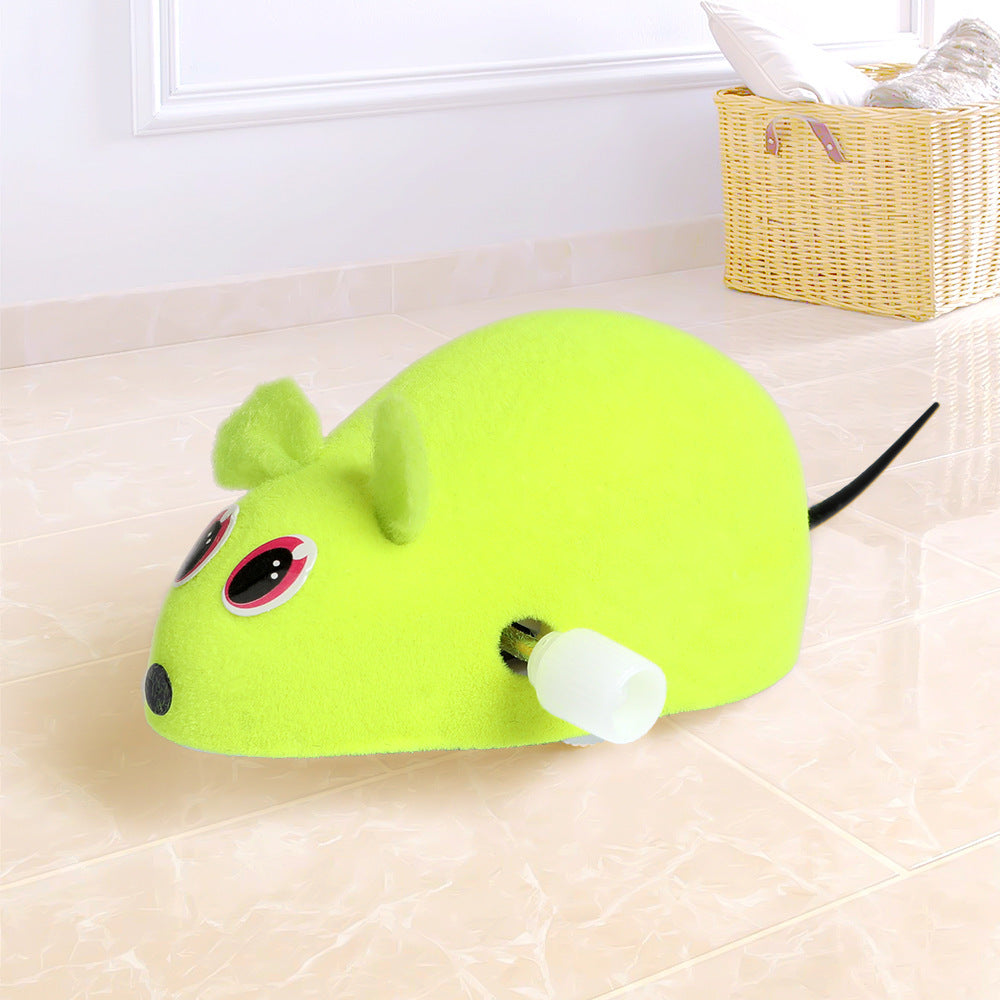 Battery-free plush mouse cat toy with wind-up mechanism, featuring animal print design for interactive fun.