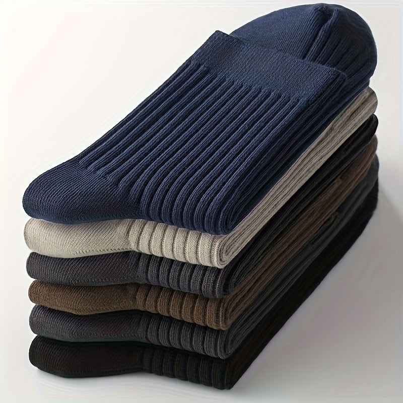 5 pairs of men's trendy solid crew socks, suitable for outdoor wear in all seasons.