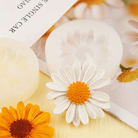 Silicone mold with Daisy and Sunflower design for Aromatherapy Candles and Baking - a versatile tool for crafting with intricate petal details. Ideal for making DIY decorations and sourcing candle making supplies.