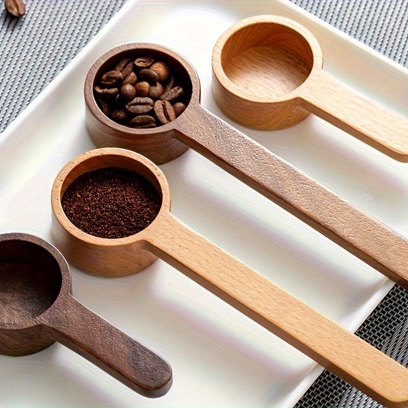 Solid wood measuring spoon for coffee and milk powder, perfect for accurate measurements in the kitchen. Can also be used for other powders.