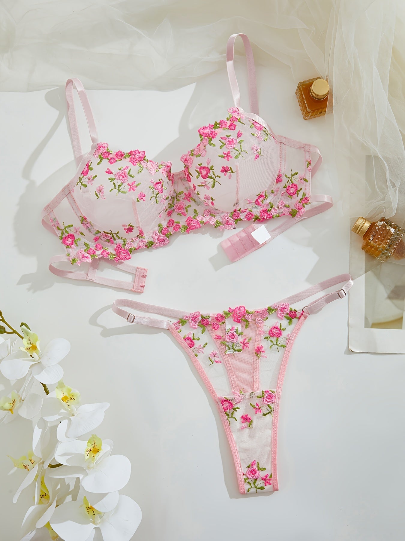 Soft and comfortable floral lingerie set with unlined bra and fashionable panties.