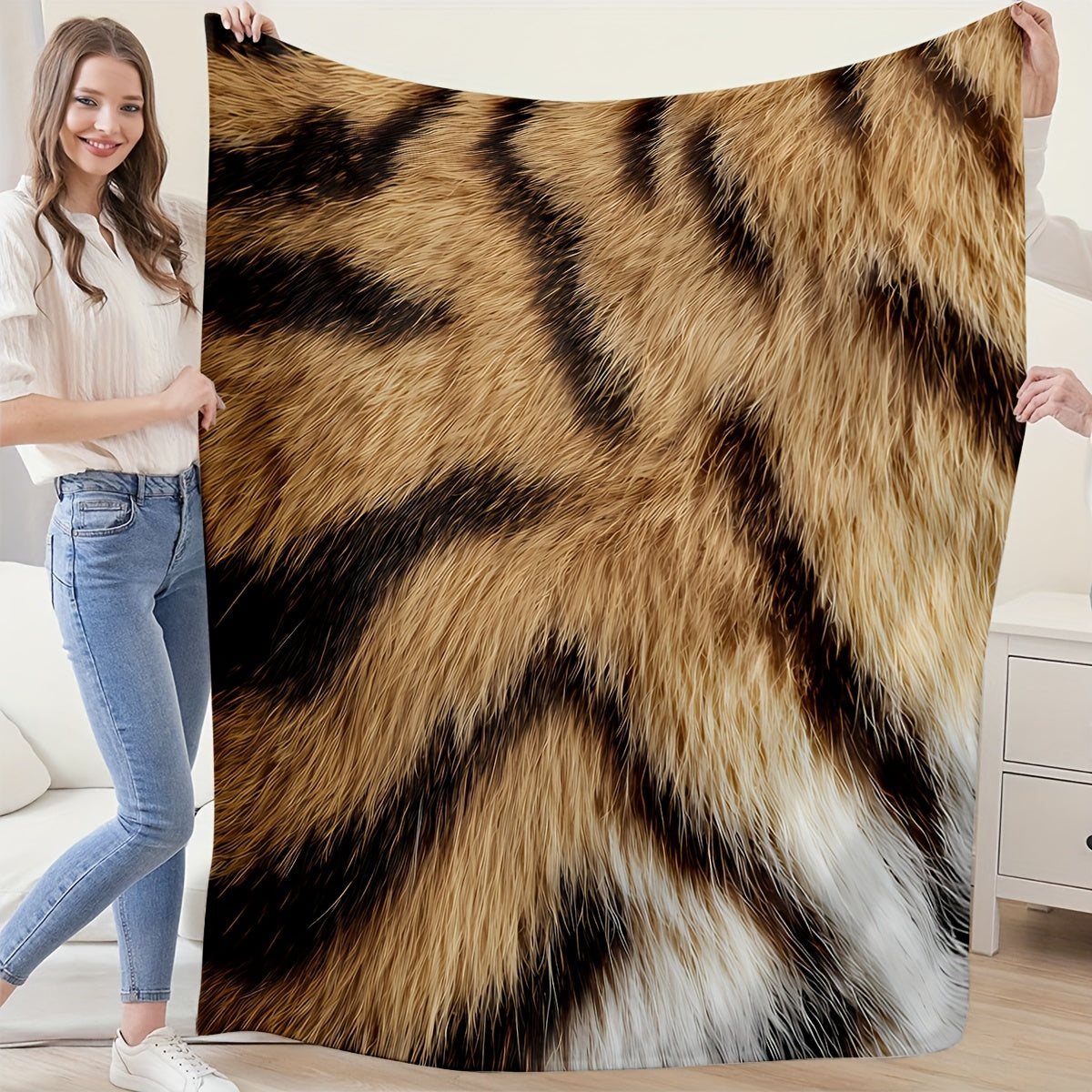 Winter Tiger Fur Texture Blanket Throw - Super Soft Fleece Blanket for Bed or Couch, Perfect Winter Decor and Christmas Gift