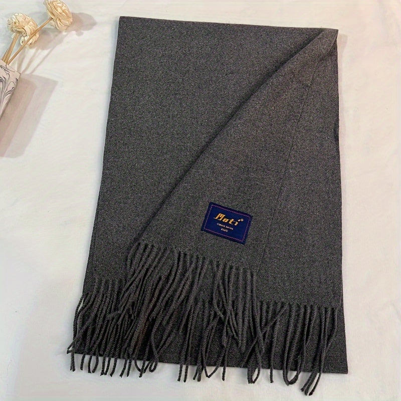 Soft and warm polyester shawl for men with tassels - Stylish and comfortable solid color scarf, ideal for fall and winter season.