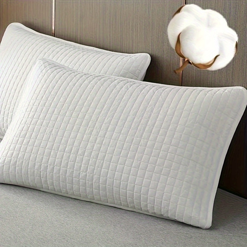 Soft and Cozy Quilted Breathable Pillow Protector - Ideal for Bedroom Essentials. This Washable Polyester Half-Pack Pillowcase features an Anti-Stain Isolation Layer for added protection. Perfect for Home Use.