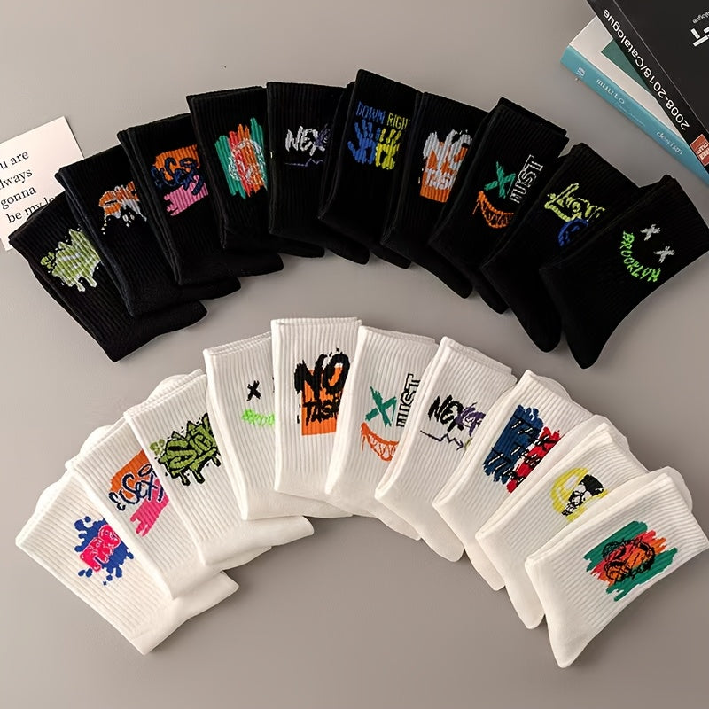 8 pairs of men's basketball socks in black and white styles, fashionable, moisture-wicking, and sweat-resistant.