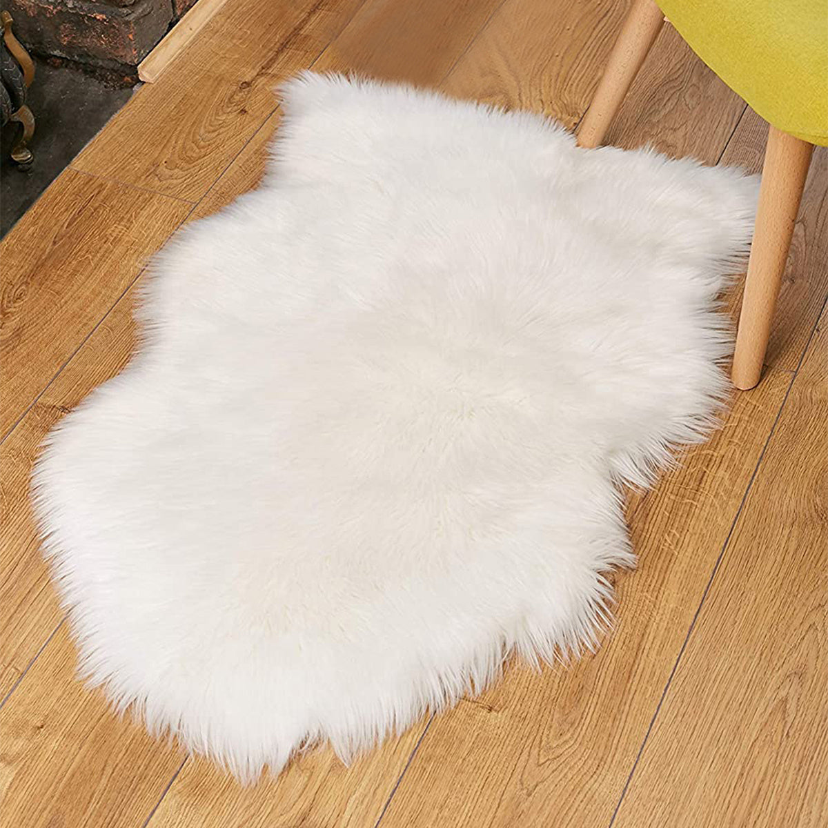 White Plush Faux Fur Rug, Soft Throw Rug, Washable Fluffy Area Rug, Fuzzy Shag Rug Perfect for Living Room, Bedroom, Nursery Decor - 1 Piece