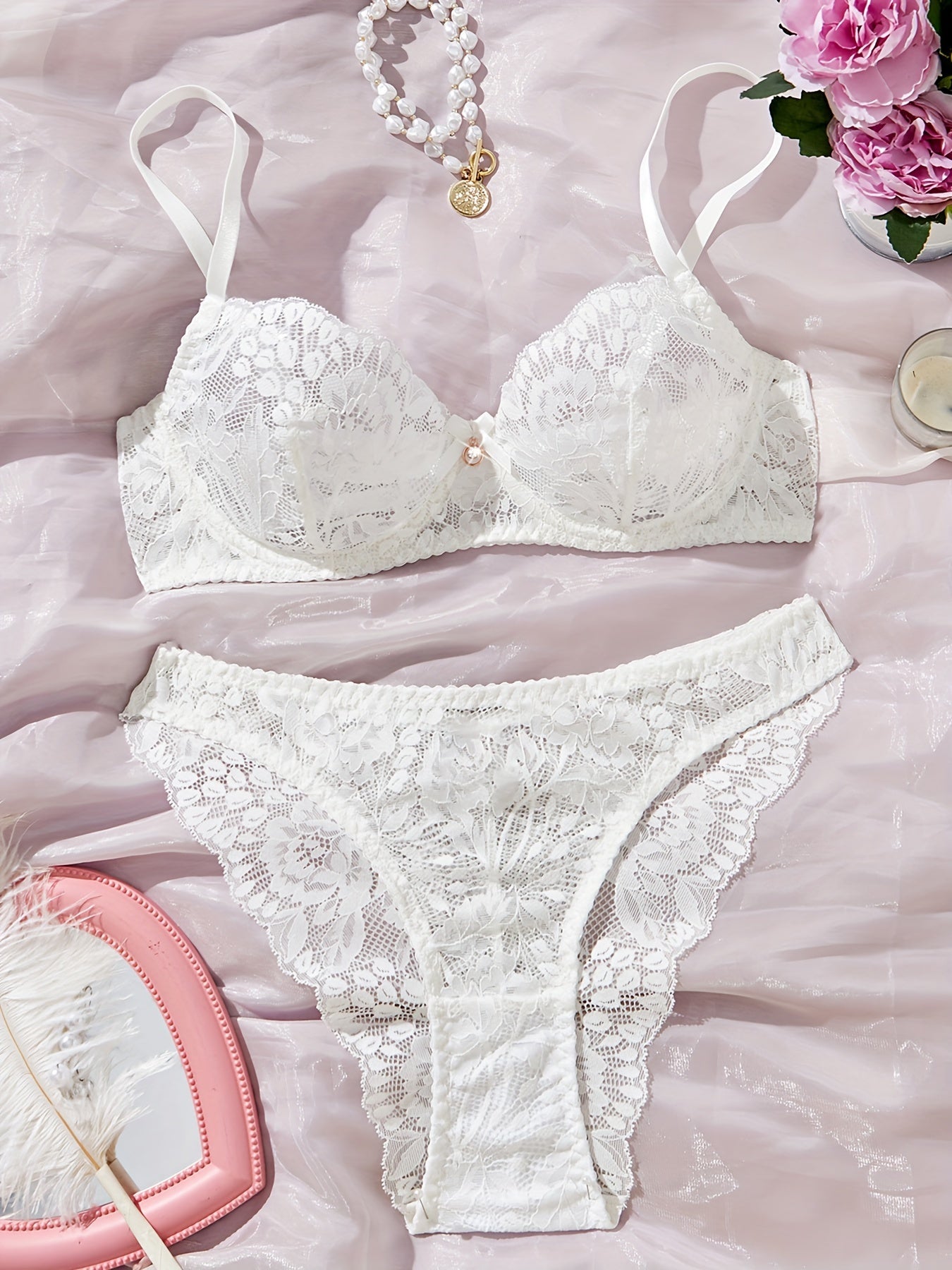 Women's lace lingerie set