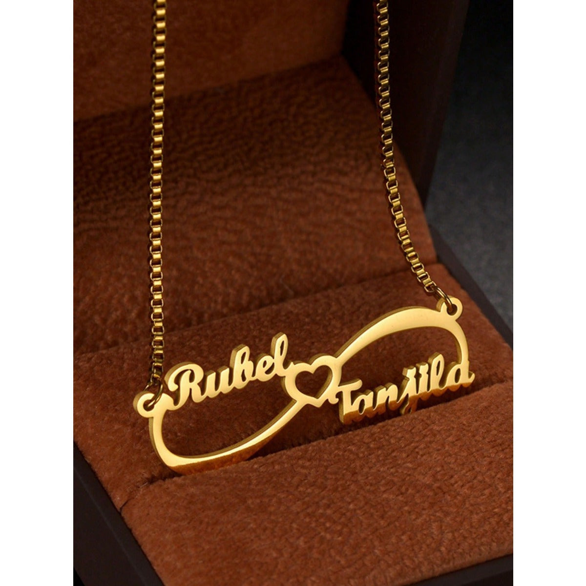 Custom Engraved Heart-Shaped Double Name Pendant Necklace in 18K Golden Plated Stainless Steel, Elegant and Stylish, Personalized Jewelry for Women, Perfect for Everyday Wear, Events, Ideal Gift for Christmas or Anniversary.