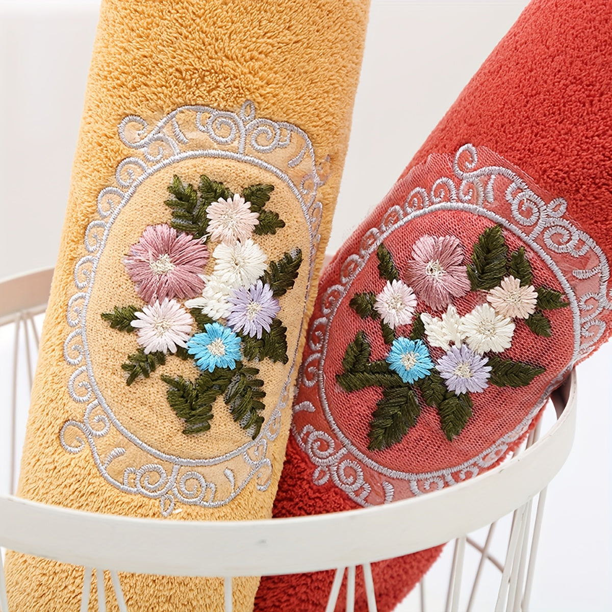 WF gauze flower 2 cents + 1 bath / 3pcs set Coral velvet embroidery towels (2 35*75cm, 1 70*140cm) soft, absorbent, quick-drying bathroom essentials for children and adults, skin-friendly