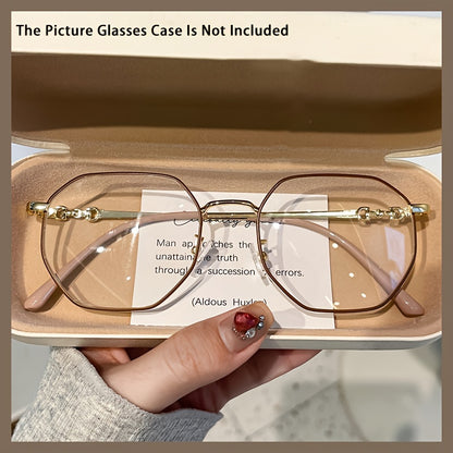 The 2023 stylish eyeglass frames can make your face appear smaller without makeup and can be customized with prescription lenses for nearsightedness. The cute and polygonal design of the