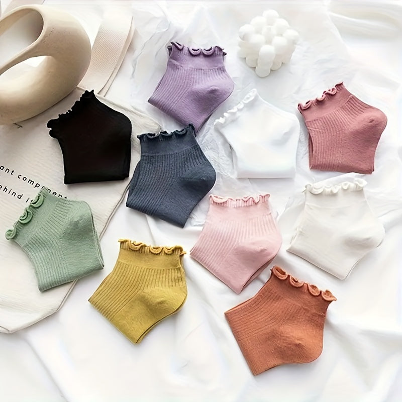 10 pairs of cute, comfortable women's ankle socks made from 95% polyester and 5% elastane. Solid color knit fabric that is machine washable.