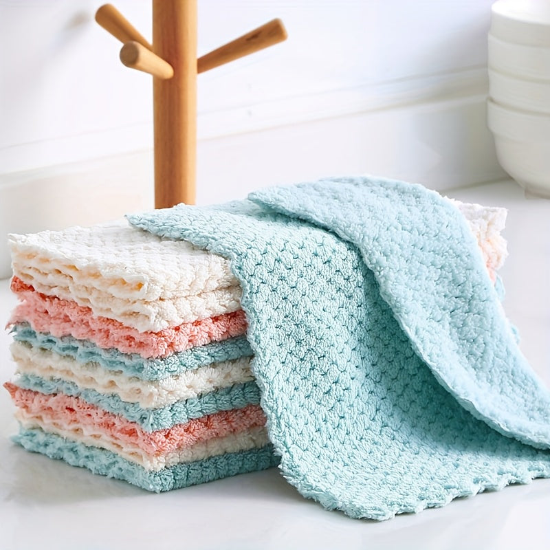 Get a set of 10 high-quality Ultra-Soft Microfiber Cleaning Cloths, perfect for streak-free cleaning of glass, dishes, and windows. These versatile towels are great for use at home or school and make an ideal Christmas gift. Brighten someone's holiday