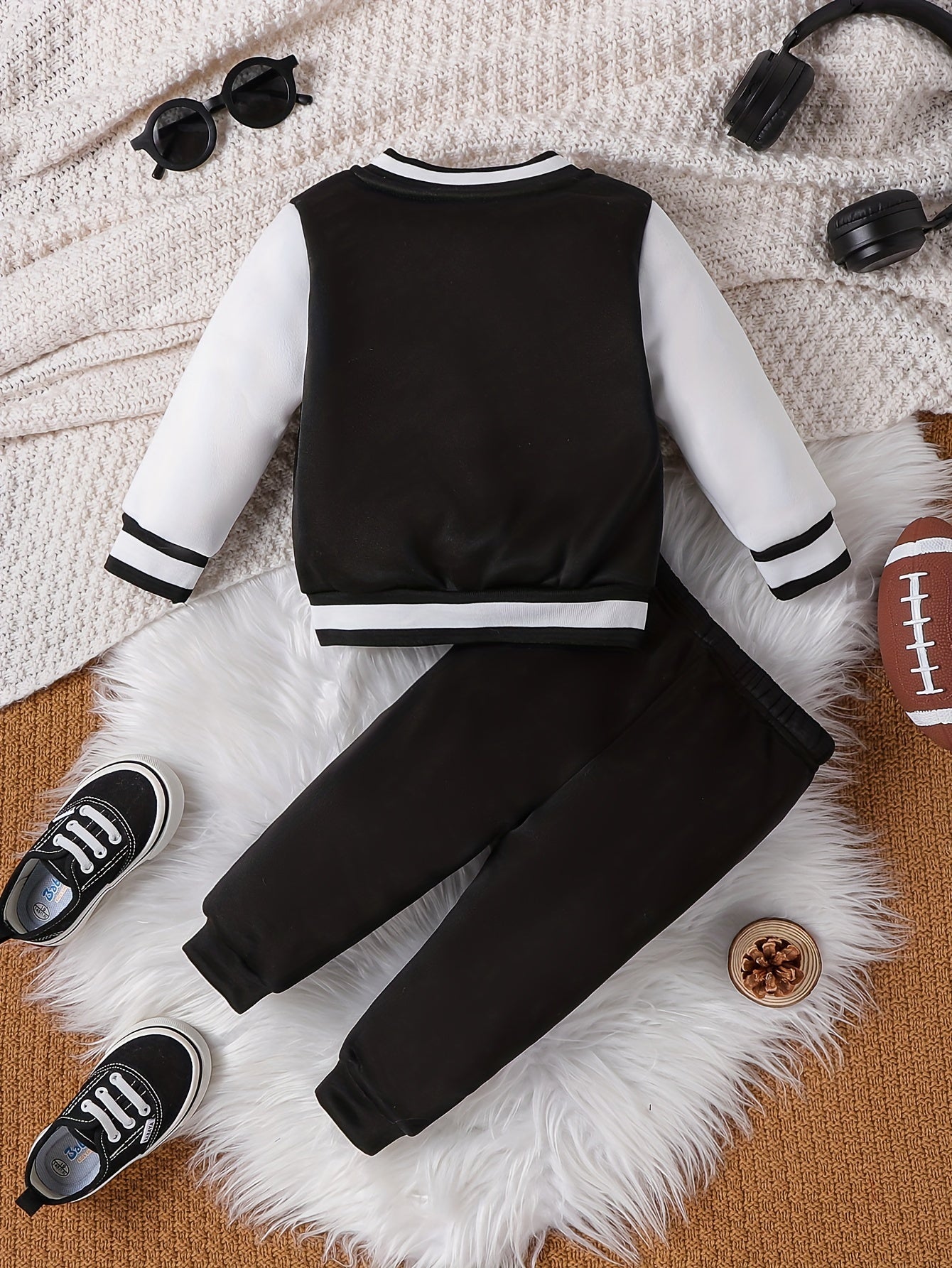 Baby boys' baseball jersey set with letter pattern, including coat top and pants for winter/fall outdoor wear.