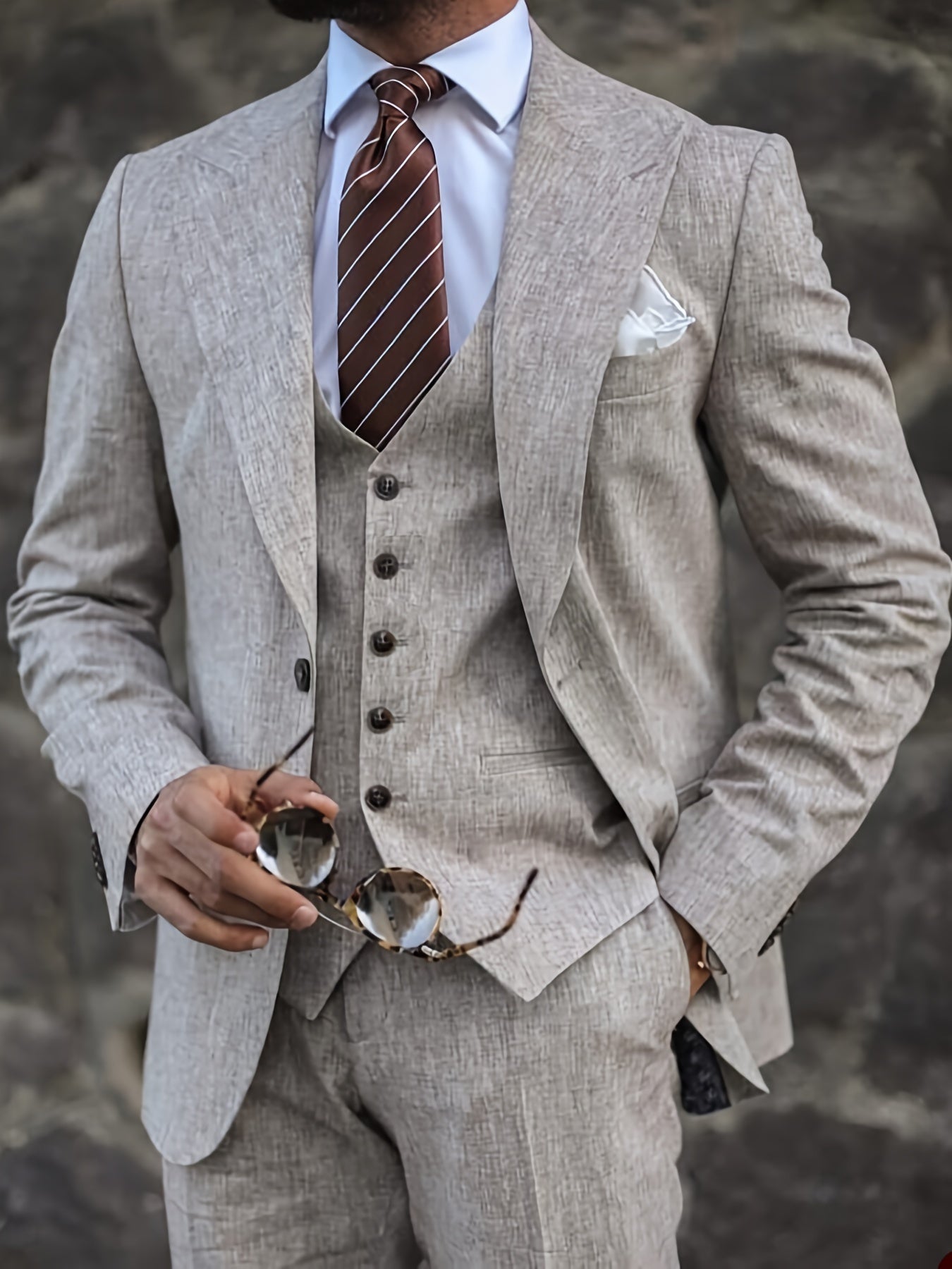 Men's tweed 3-piece suits for formal events, weddings, and business attire in various sizes.