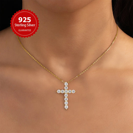 The stunning Mozambique stone cross pendant necklace features a 1.1 carat stone set in S925 sterling silver, making it a luxurious Valentine's Day gift for the special lady in your life. This exquisite piece of ladies' jewelry includes 11 0.1 carat