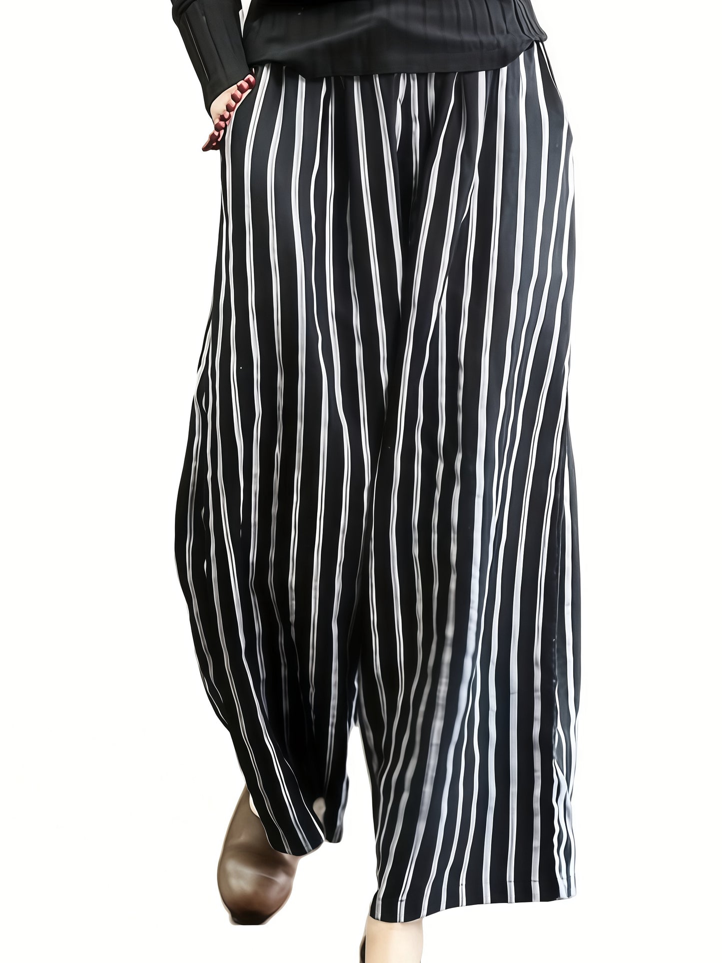 Casual striped wide-leg pants for women with elastic waistband; high-waisted and flowy polyester trousers; machine washable; ideal for spring/summer/fall.