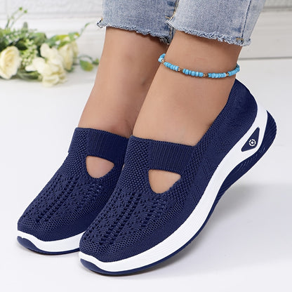 New Women's shoes for 2024 - Breathable, lace-up shoes for the fashion-forward sports enthusiast.